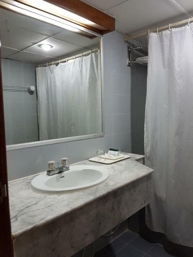 The Park Hotel Sukhumvit 7 Bangkok Exterior photo